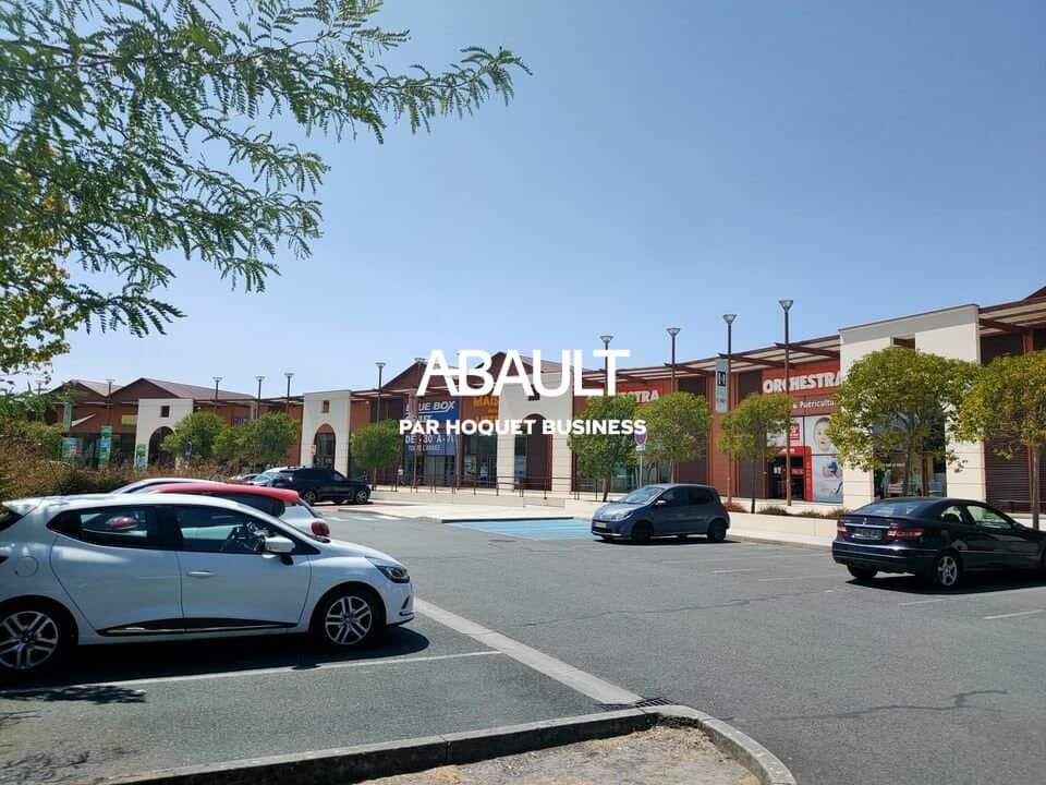 Local commercial · 651 m² · Location — photo 1
