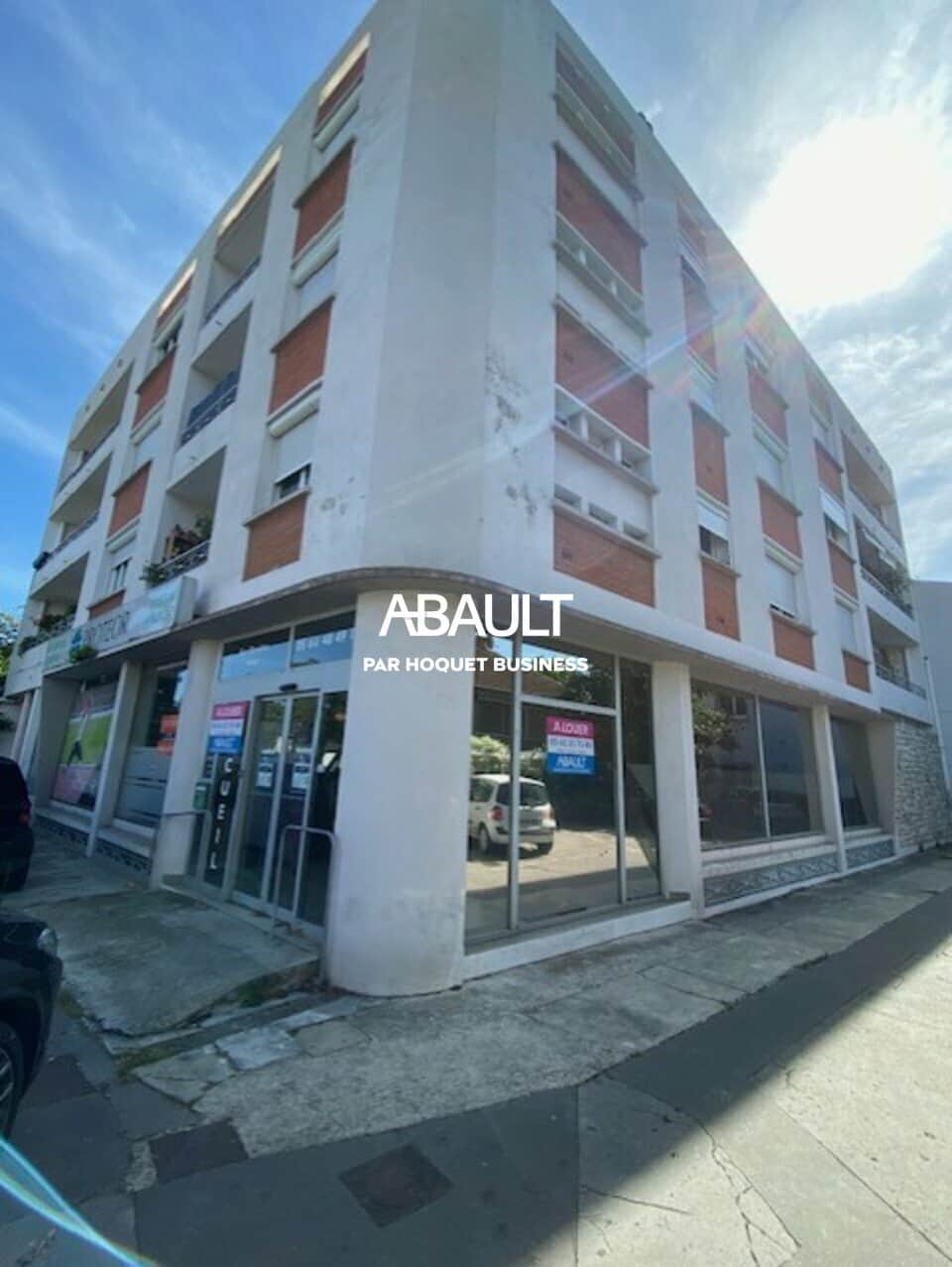 Local commercial · 360 m² · Location — photo 1