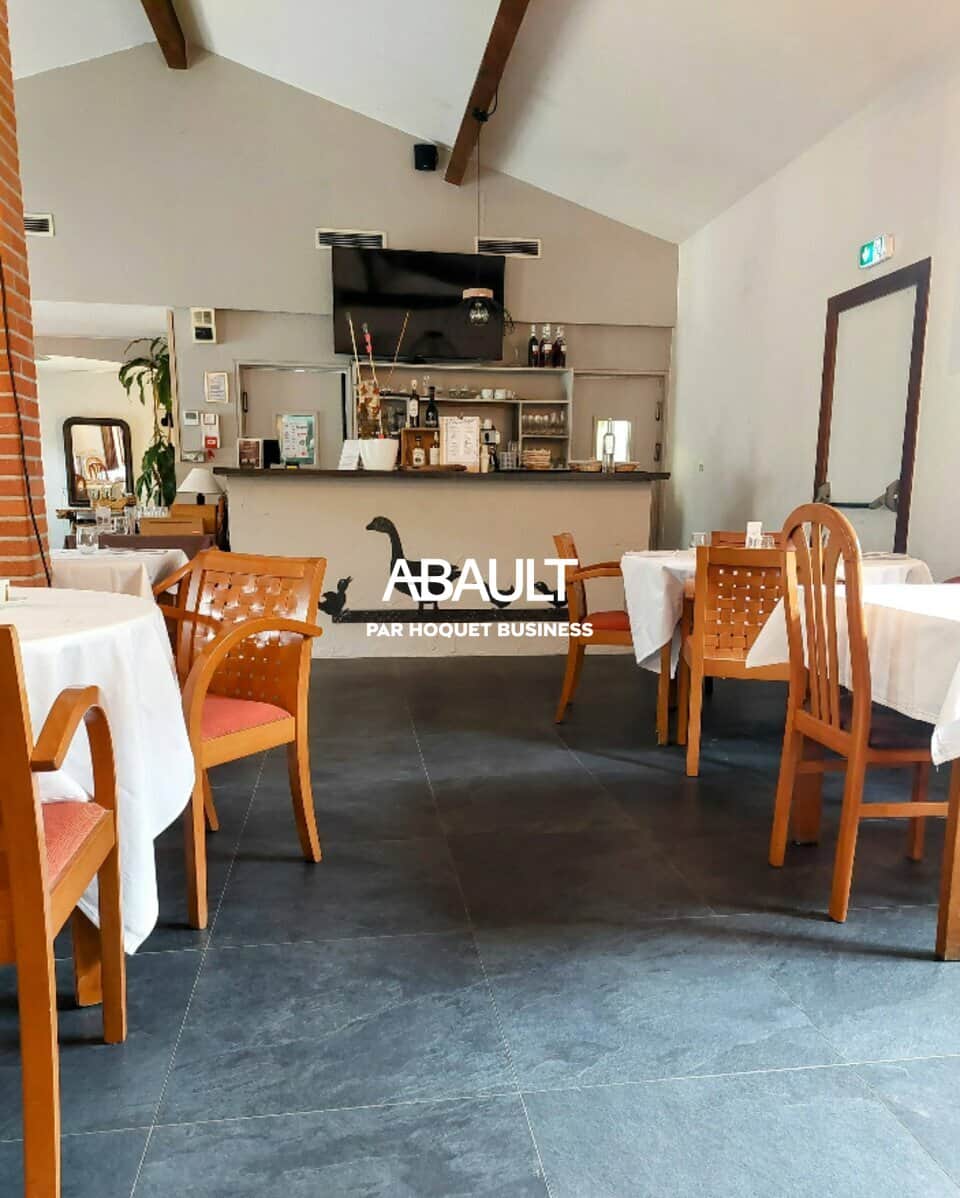 Local commercial · 300 m² · Location — photo 1