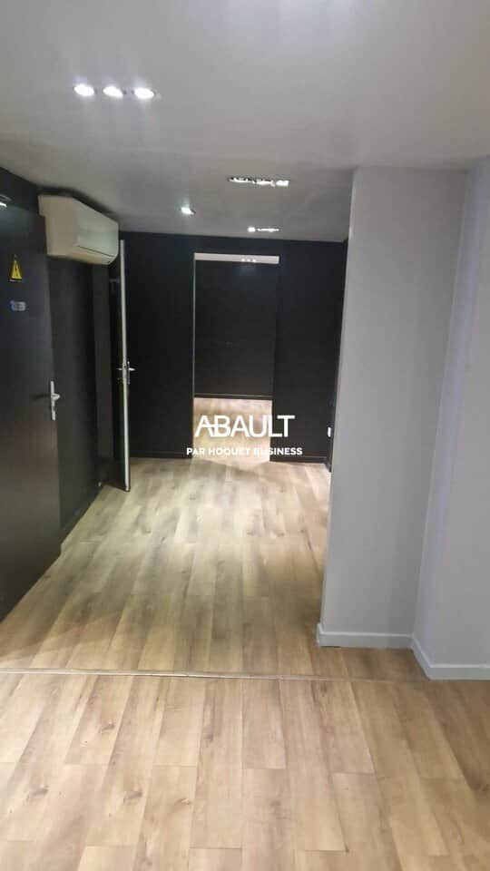 Local commercial · 450 m² · Location — photo 1