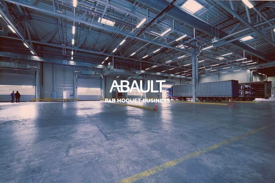 Local commercial · 330 m² · Location — photo 1