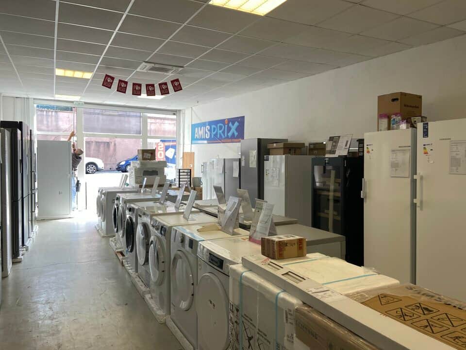 Local commercial · 240 m² · Location — photo 1