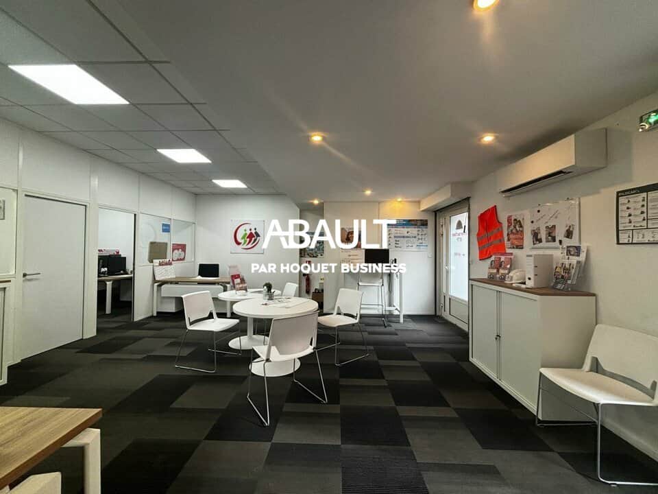 Local commercial · 115 m² · Location — photo 1