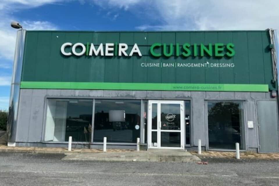 Local commercial · 400 m² · Location — photo 1