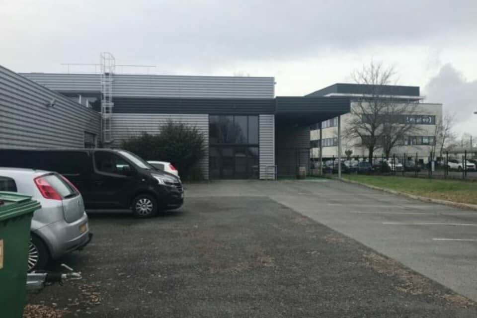 Local commercial · 365 m² · Location — photo 1