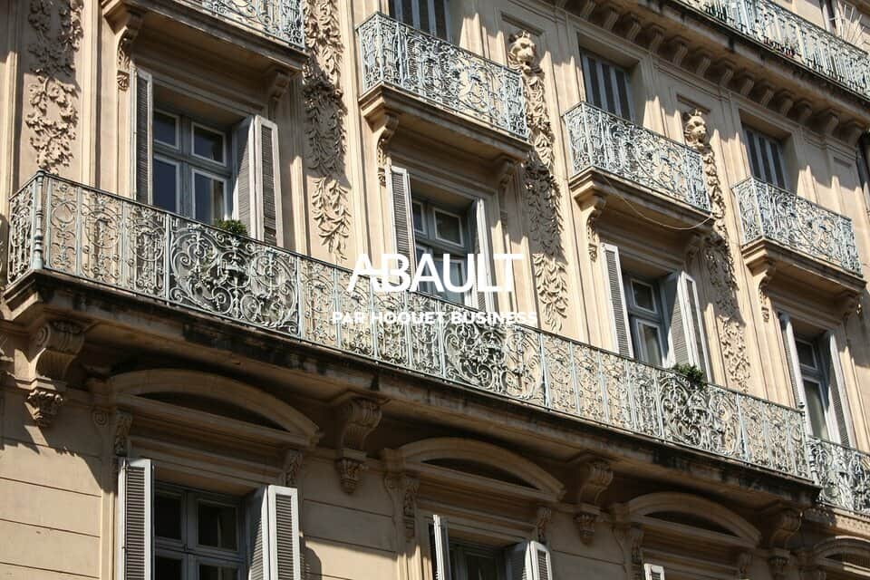 Local commercial · 155 m² · Achat des murs — photo 1