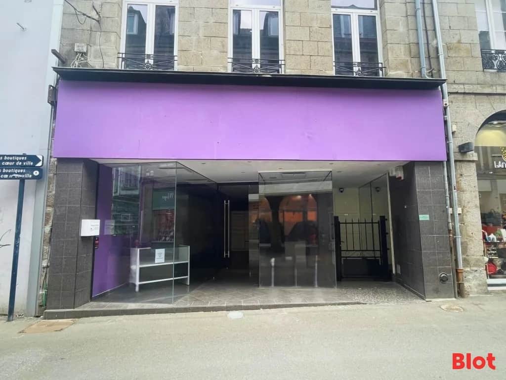 Local commercial · 100 m² · Location — photo 1