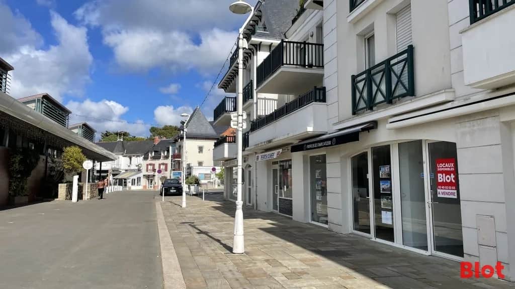 Local commercial · 36 m² · Achat des murs — photo 1
