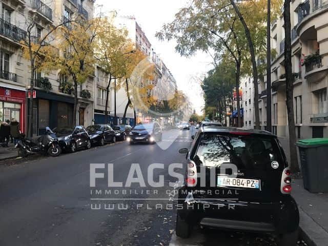 Local commercial · 73 m² · Location — photo 1