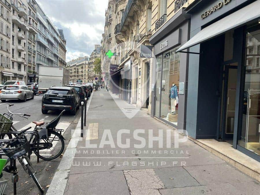 Local commercial · 53 m² · Cession de bail — photo 1