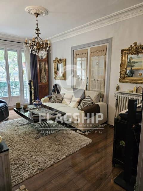 Local commercial · 61 m² · Achat des murs — photo 1
