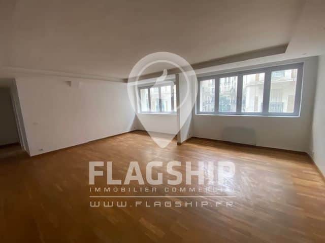 Local commercial · 117 m² · Achat des murs — photo 1