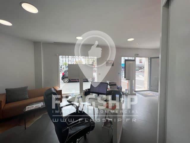 Local commercial · 74 m² · Cession de bail — photo 1