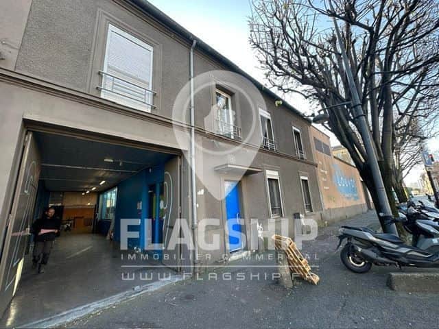 Local commercial · 77 m² · Location — photo 1