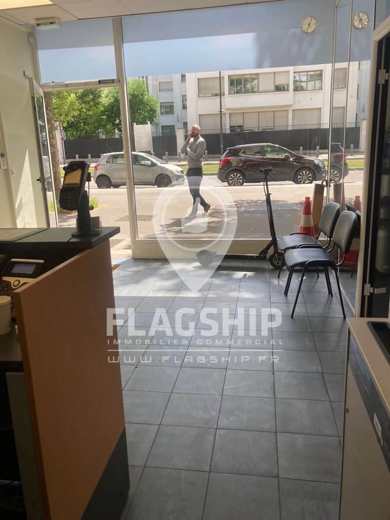 Local commercial · 30 m² · Cession de bail — photo 1