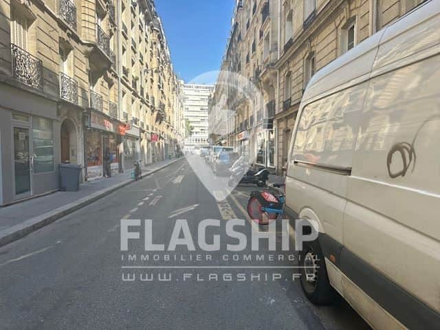 Local commercial · 44 m² · Location — photo 1