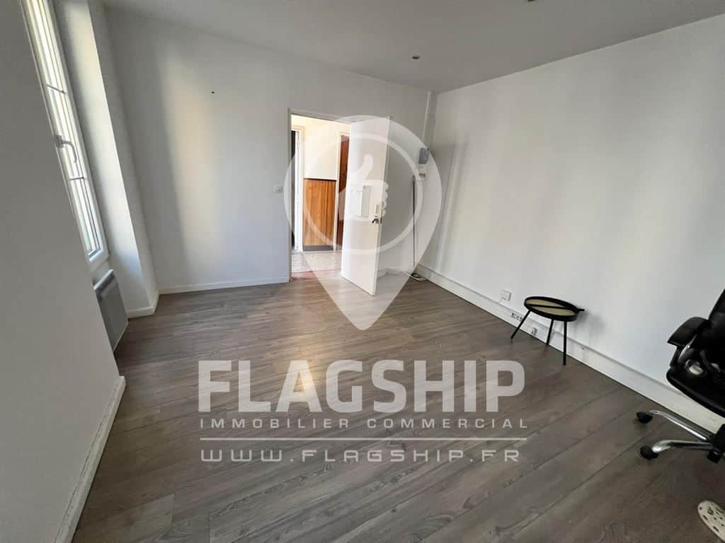 Local commercial · 13 m² · Achat des murs — photo 1