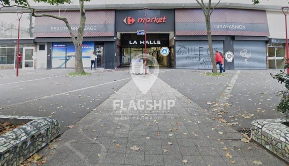 Local commercial · 240 m² · Cession de bail — photo 1