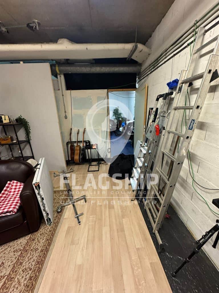 Local commercial · 52 m² · Achat des murs — photo 1