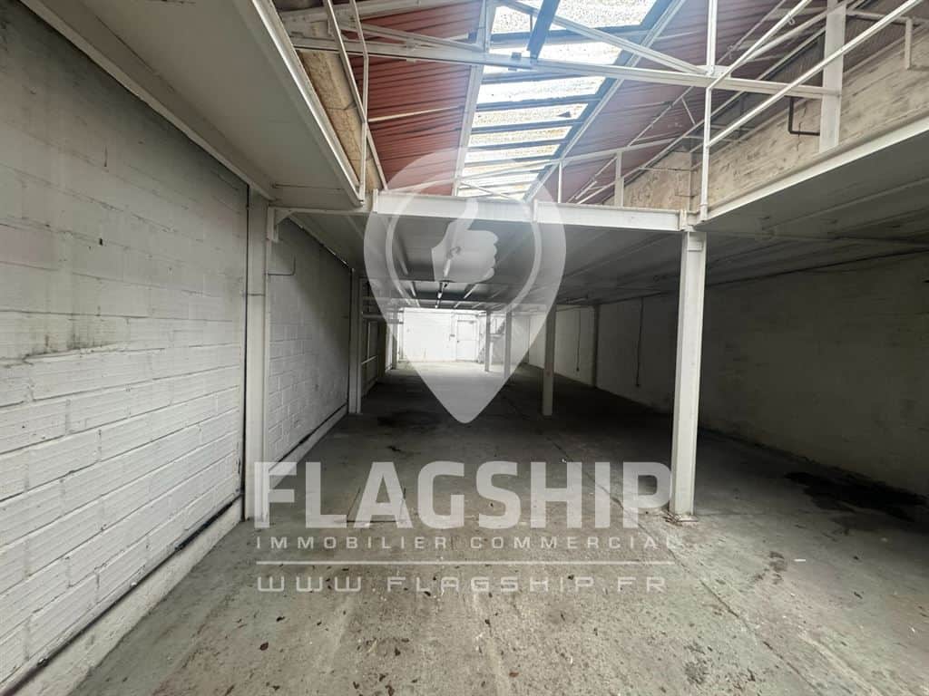 Local commercial · 350 m² · Location — photo 1