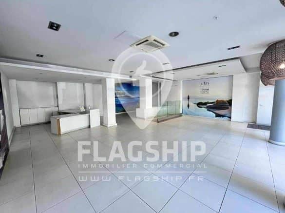 Local commercial · 159 m² · Location — photo 1