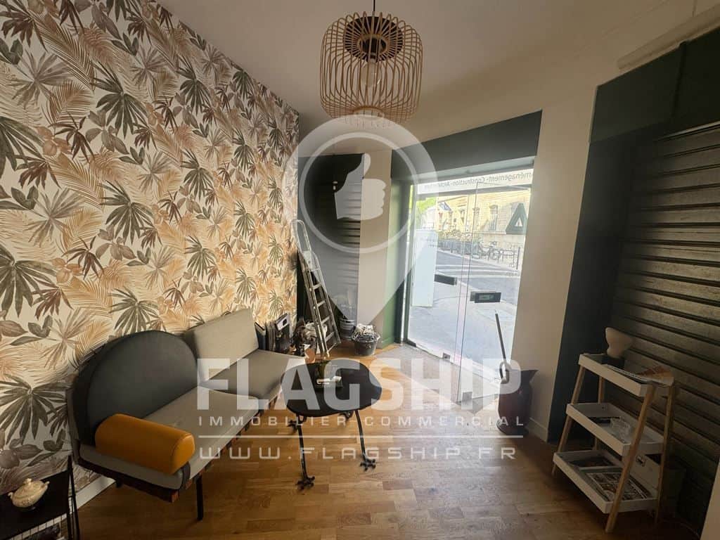 Local commercial · 51 m² · Location — photo 1