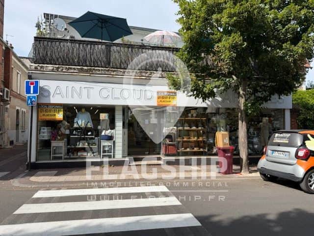 Local commercial · 215 m² · Cession de bail — photo 1
