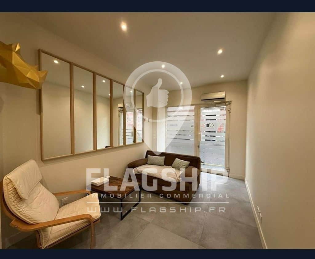 Local commercial · 24 m² · Location — photo 1