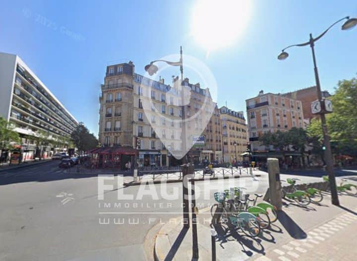 Local commercial · 58 m² · Location — photo 1