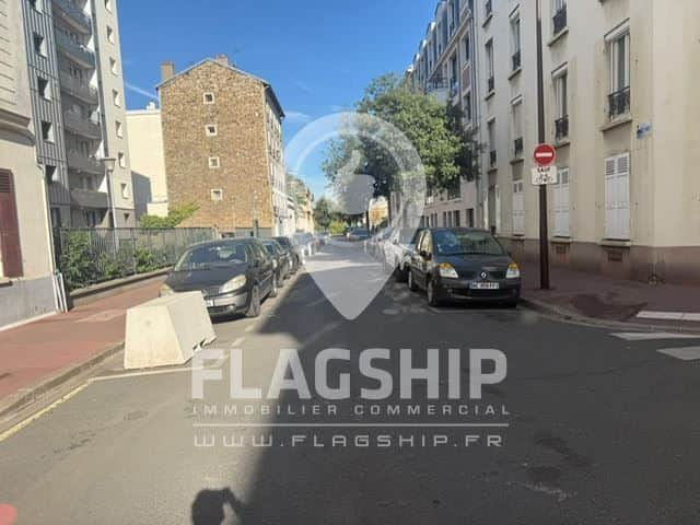 Local commercial · 70 m² · Location — photo 1