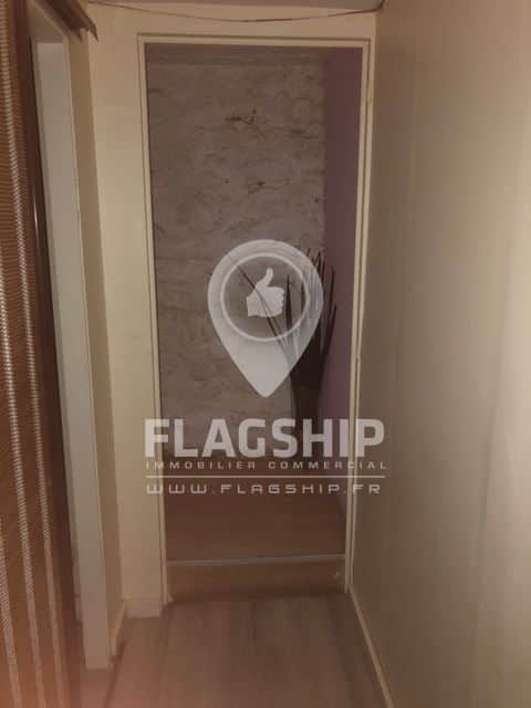 Local commercial · 90 m² · Achat des murs — photo 1