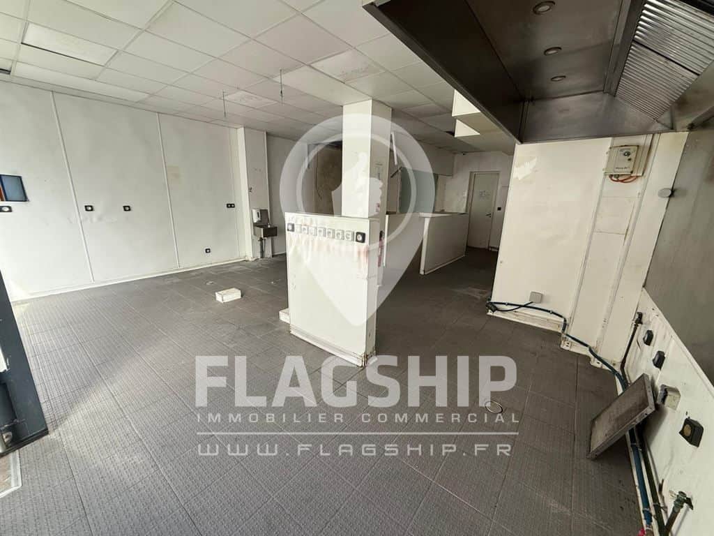 Local commercial · 95 m² · Location — photo 1