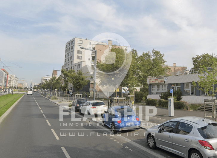 Local commercial · 1072 m² · Cession de bail — photo 1