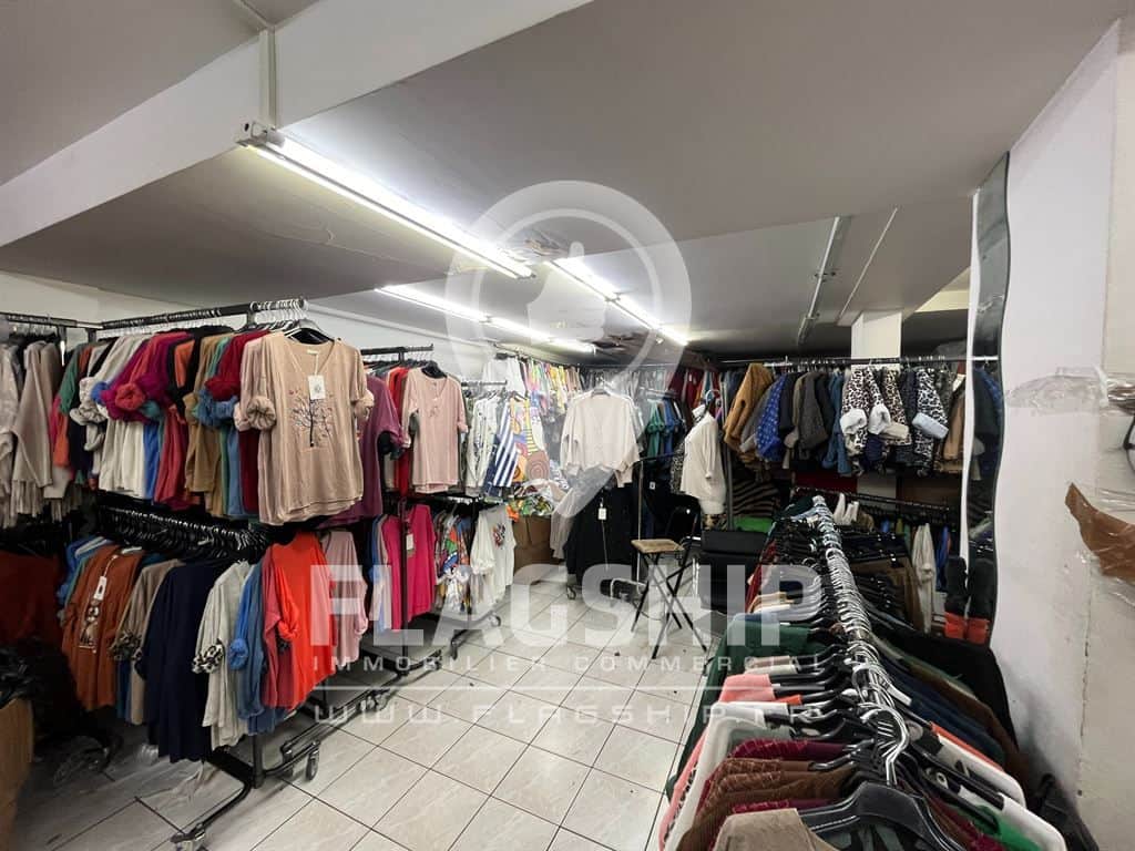 Local commercial · 115 m² · Achat des murs — photo 1