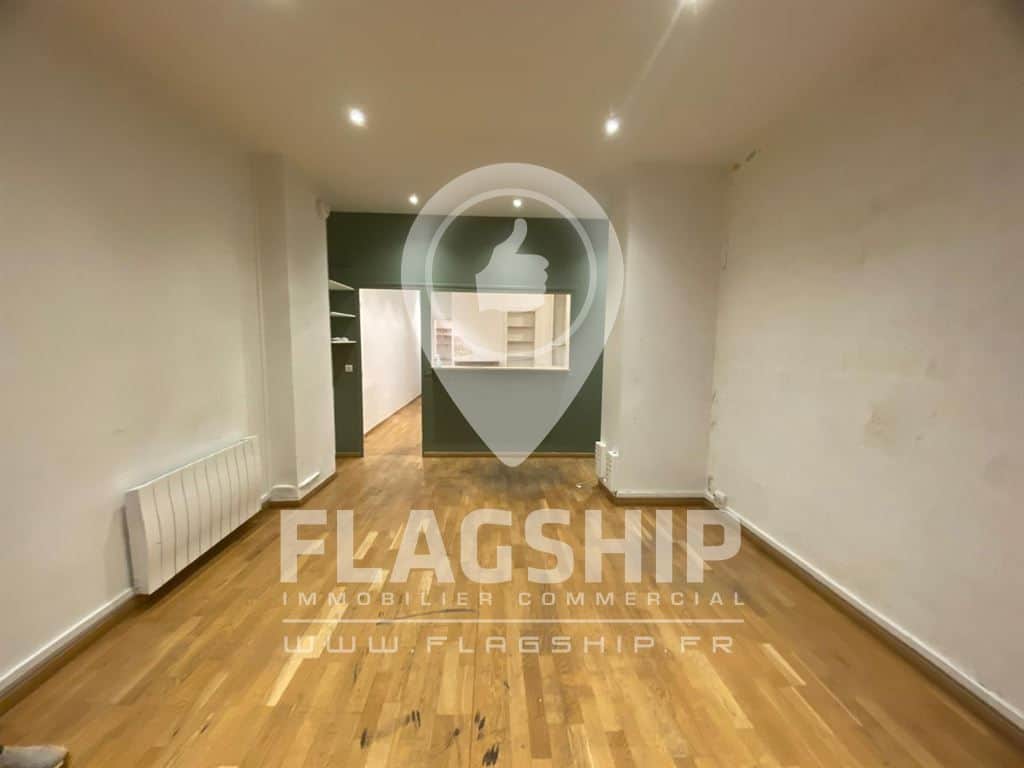 Local commercial · 57 m² · Achat des murs — photo 1