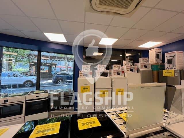 Local commercial · 114 m² · Cession de bail — photo 1