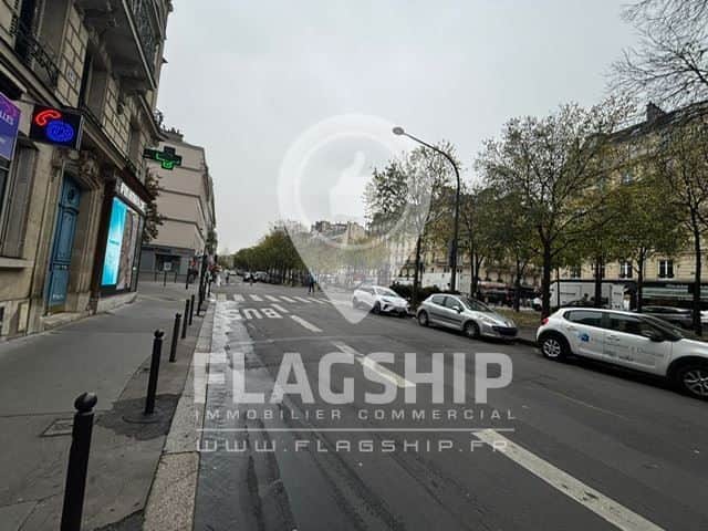 Local commercial · 139 m² · Location — photo 1