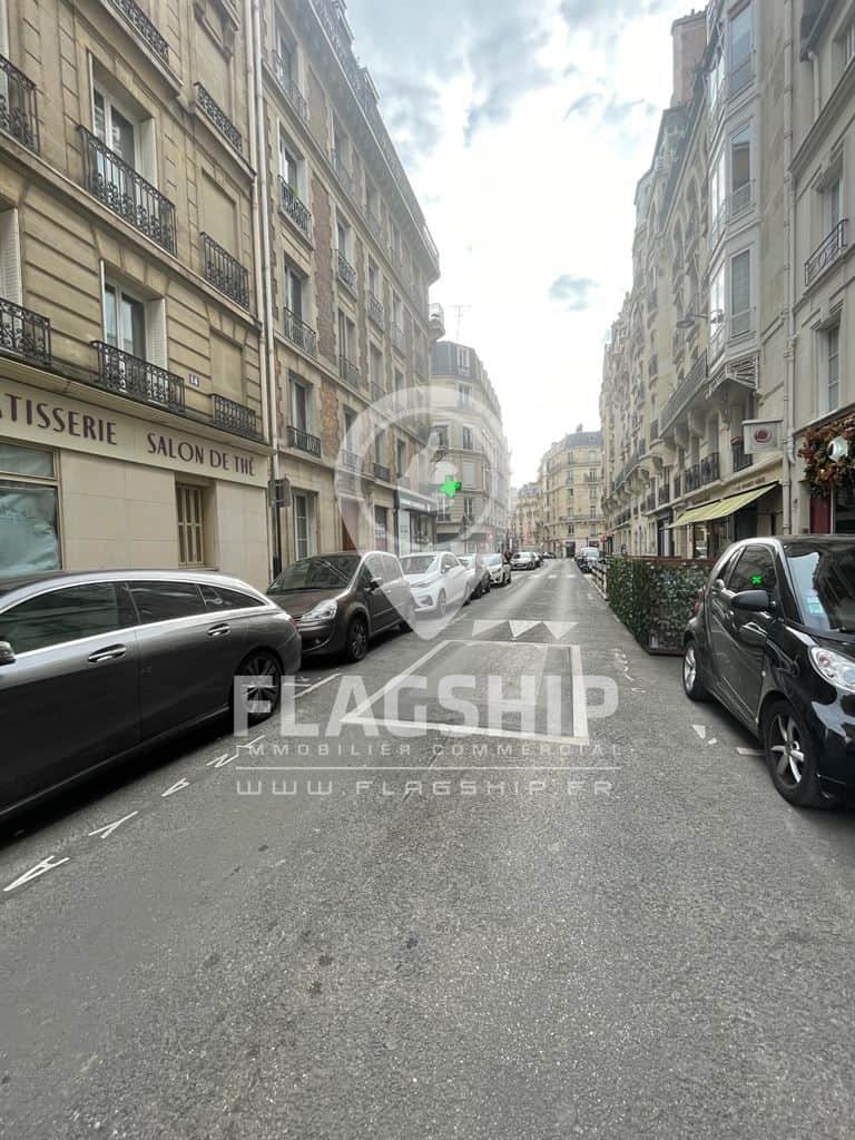 Accessoires de mode · 31 m² · Cession de bail — photo 1