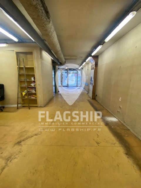 Local commercial · 560 m² · Location — photo 1