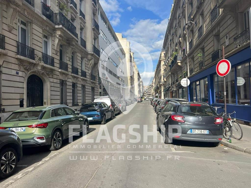Local commercial · 135 m² · Cession de bail — photo 1
