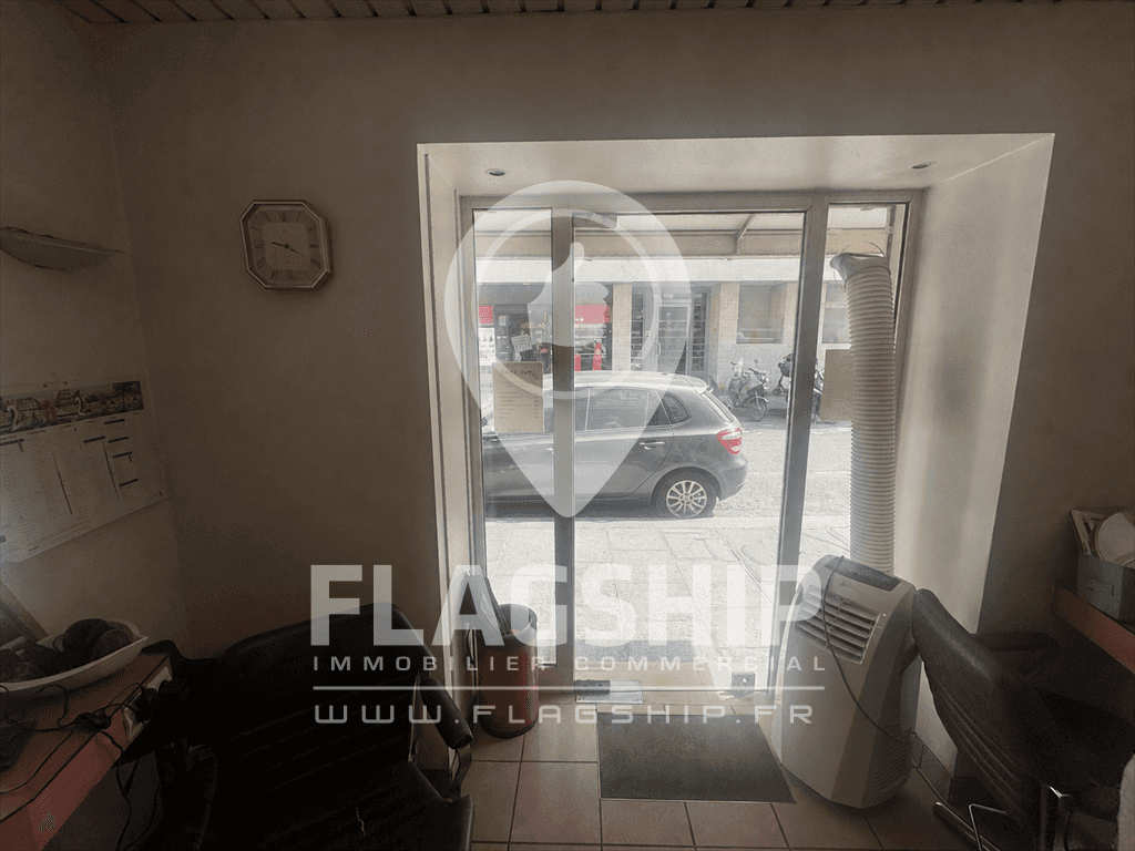 Local commercial · 15 m² · Cession de bail — photo 1