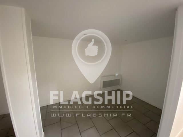 Local commercial · 78 m² · Location — photo 1