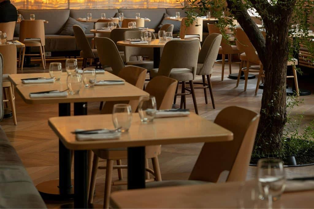 Restauration rapide · 210 m² · Fonds de commerce — photo 1