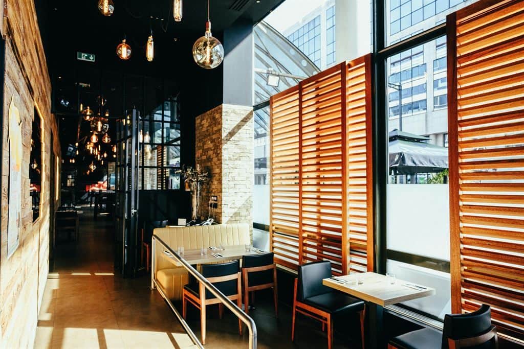 Restaurant · 148 m² · Location — photo 1