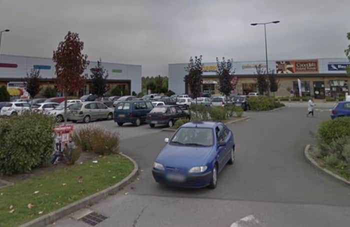 Local commercial · 850 m² · Location — photo 1