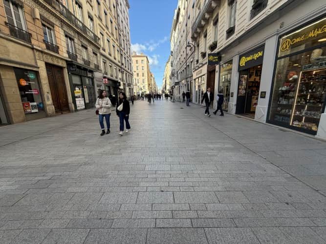 Local commercial · 26 m² · Cession de bail — photo 1