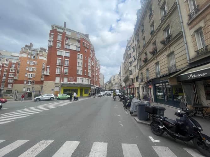 Local commercial · 27 m² · Location — photo 1