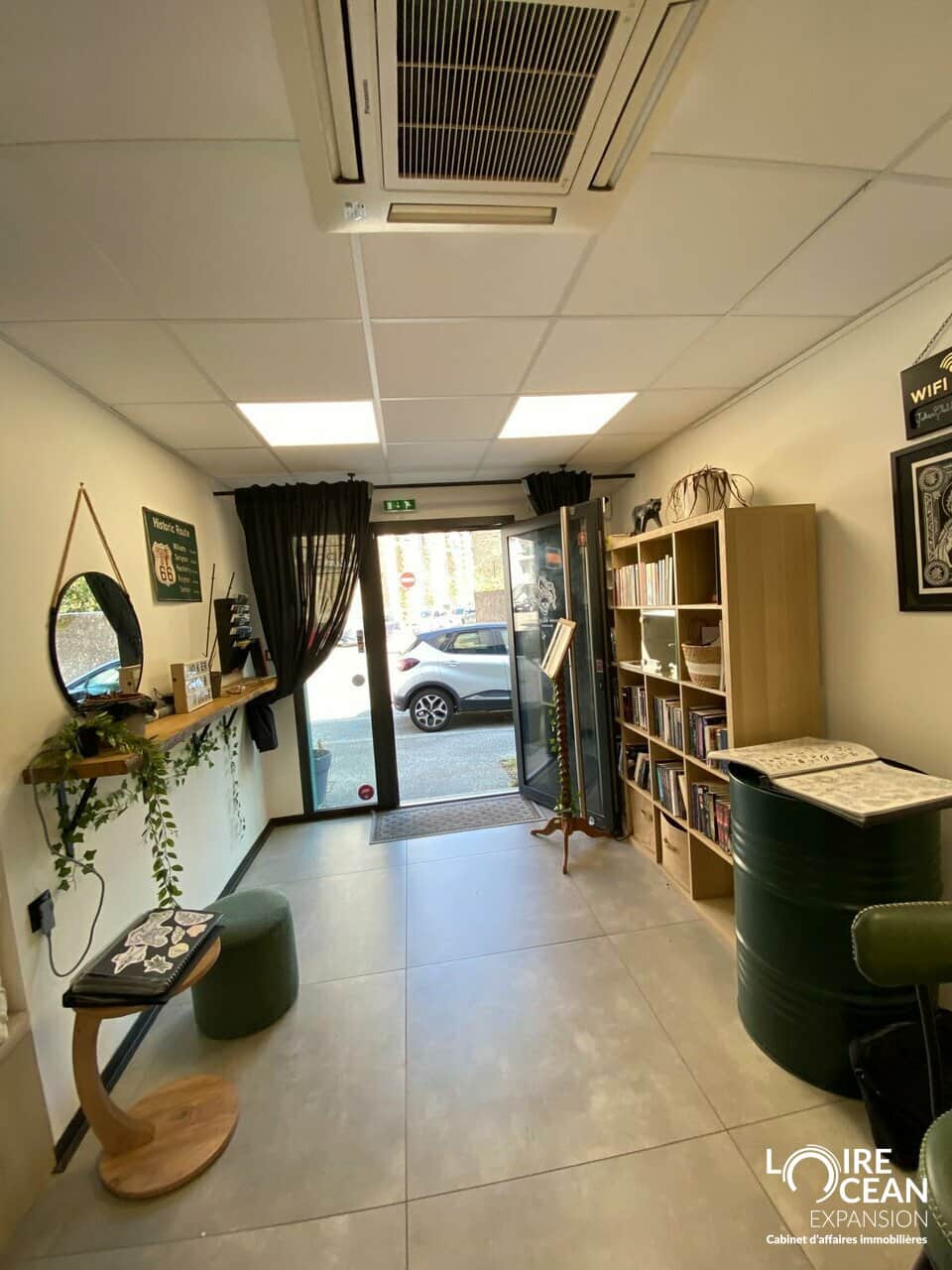 Local commercial · 70 m² · Location — photo 1