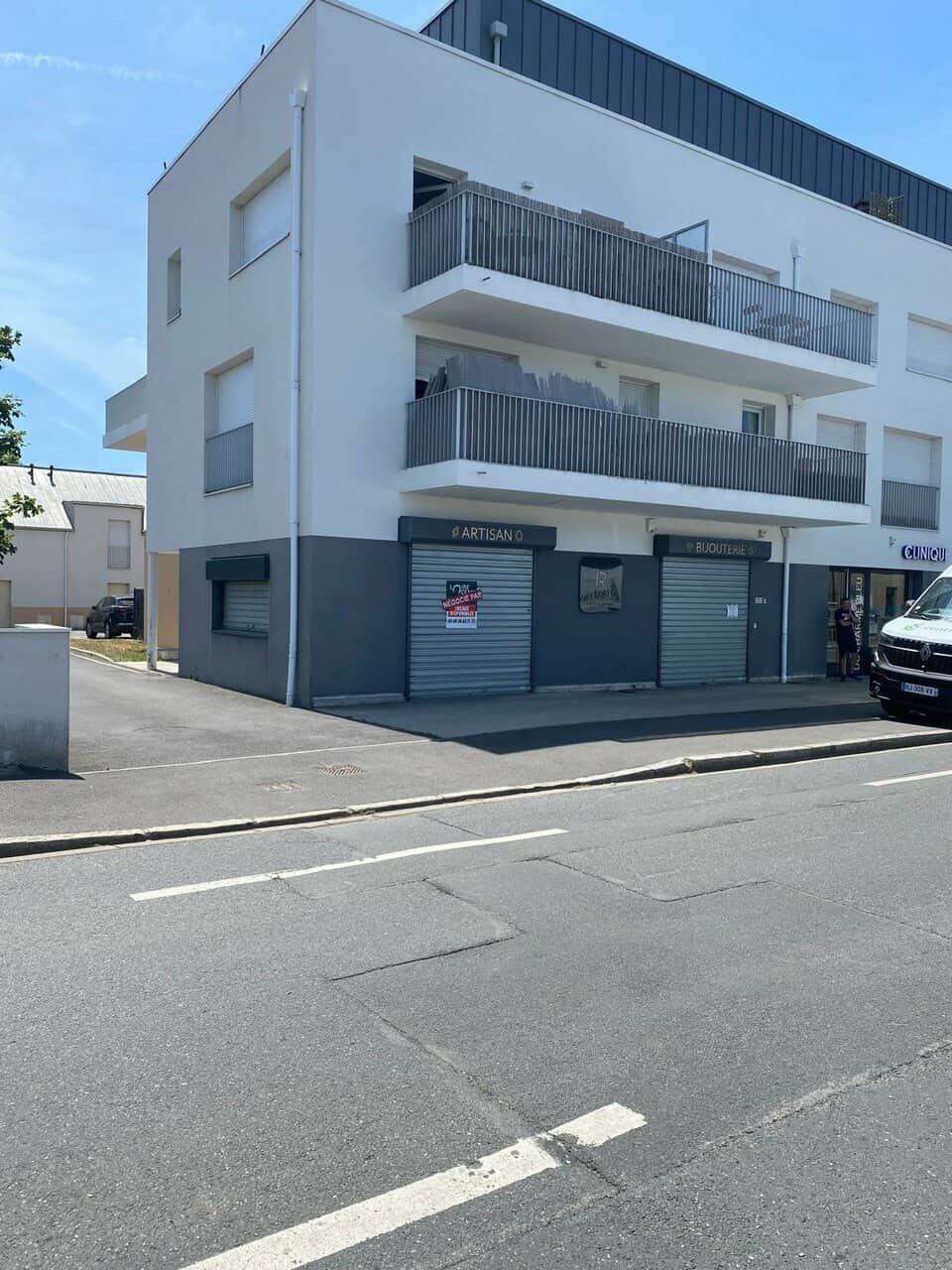 Local commercial · 51 m² · Location — photo 1