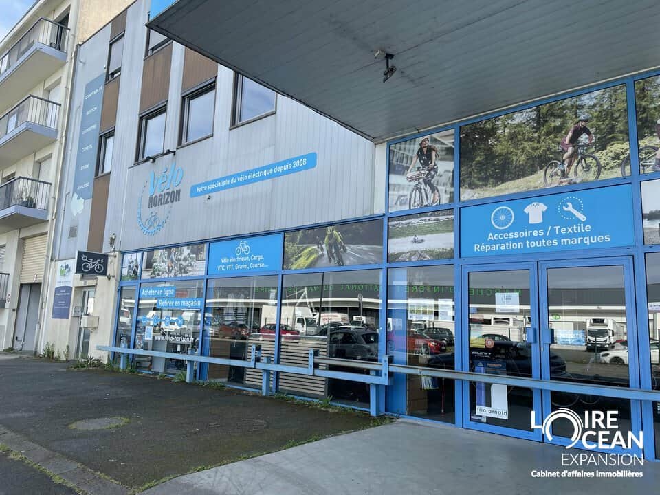 Local commercial · 715 m² · Achat des murs — photo 1